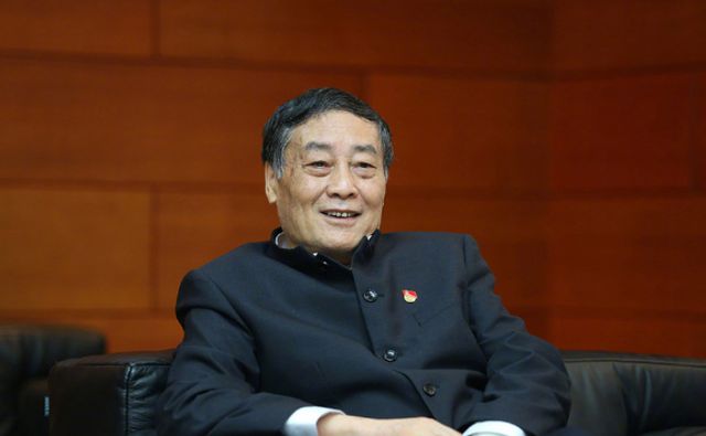 KAIYUN入口：宗庆后灵堂照曝光遗照被鲜花包围灵堂内摆满了花圈(图9)