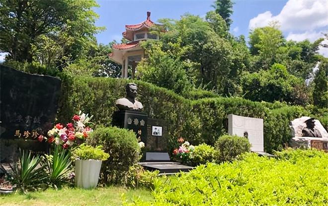 KAIYUN入口：“坟头有草子孙稀少坟头塌陷家财万贯”上坟有讲究(图3)