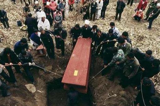 我国为什么要推行火葬？人死后火化时会经历什么？看完涨知识(图7)
