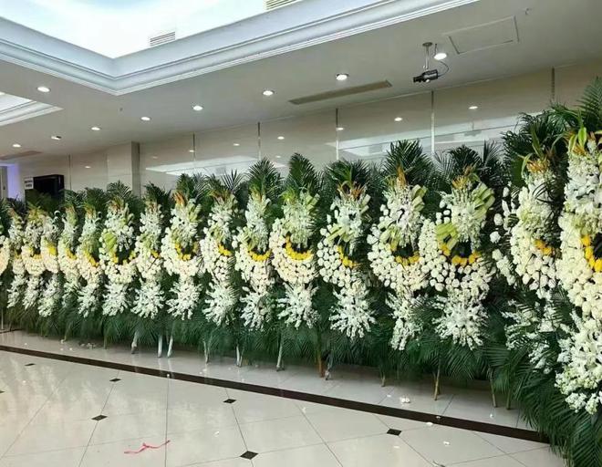 我25岁殡葬师同事大多是年轻人一天24小时月薪一万多(图7)