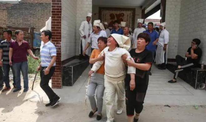丧葬规矩之“丧不报孝不吊；不烧纸钱不谢孝”什么意思？(图5)