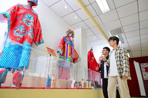 KAIYUN：2024年结婚人数雪崩首个婚姻本科专业诞生网友：还不如学殡葬(图2)