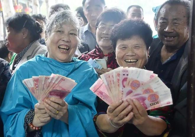 KAIYUN入口：确定了！2025年农民养老金再一次上调有的涨10有的涨40(图9)