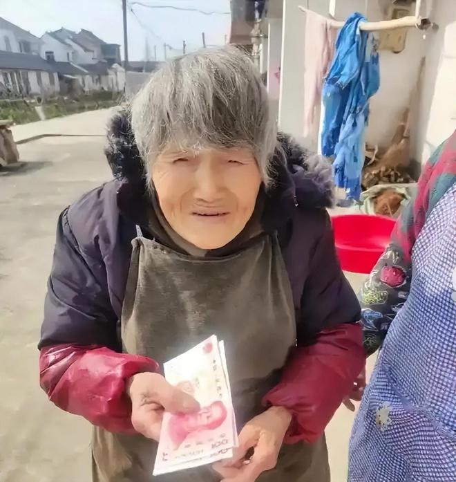 KAIYUN入口：确定了！2025年农民养老金再一次上调有的涨10有的涨40(图3)