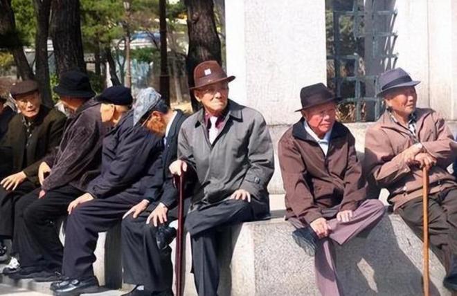 中国人口死亡高峰逼近！22年去世1041万、23年1110万准备好了吗(图5)