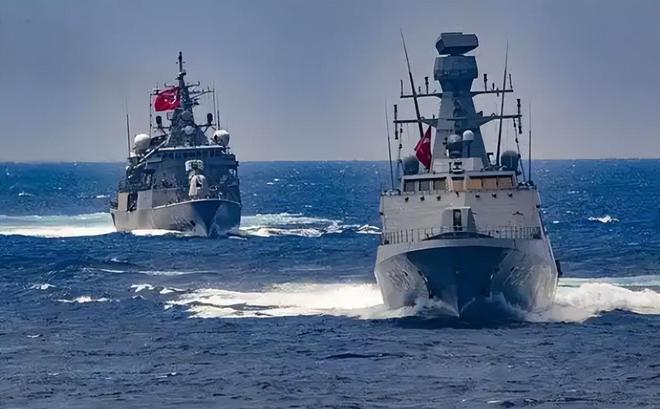 风水轮流转30年前刁难中国现在土耳其也要造航母：很像辽宁舰(图14)