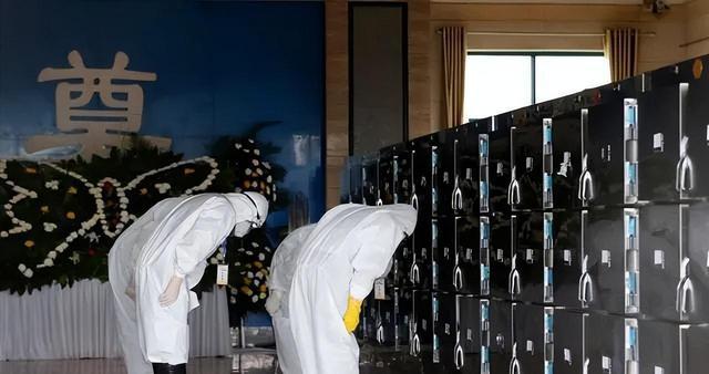 回顾：为何说土葬比火葬可怕？尸体下葬后的一个月到底发生了什么？(图1)