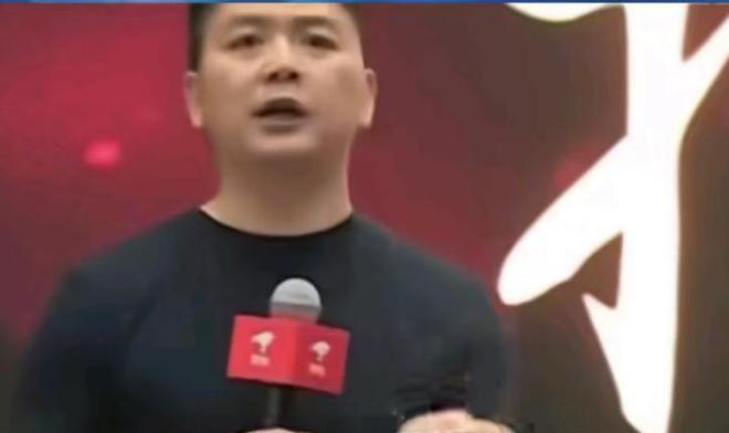 KAIYUN入口：京东举办新春家宴刘强东现身发言章泽天一脸崇拜甜蜜暴击(图11)