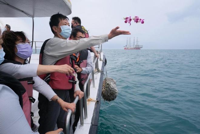 不就是将骨灰撒海里为何部分海葬贵达上万？免费海葬还要排队？(图10)