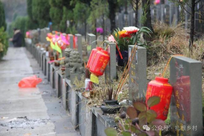 “墓碑四不立立后人丁散”是哪“四不立”？又有什么说法？(图3)