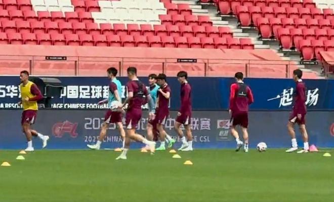 海港队员：国安双中锋防起来很困难假如蒋光太能出场就好了(图1)