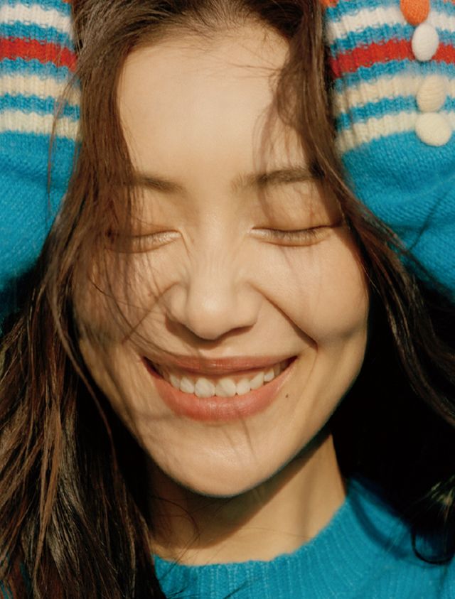 KAIYUN入口：井柏然刘雯为杨丞琳庆生恋爱6年甜蜜依旧大表姐露龈笑好明媚(图6)