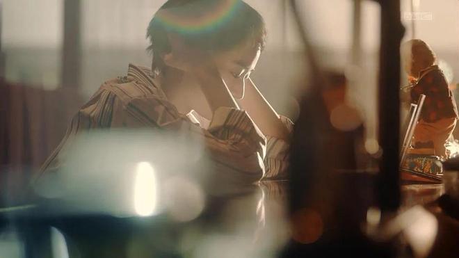 如果我聊天记录的终点是“数字逝者”(图12)