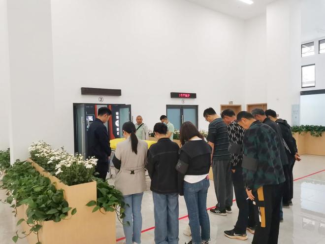 从仙桃殡仪馆馆长落马看殡葬黑幕：人死后竟成“摇钱树”？(图9)