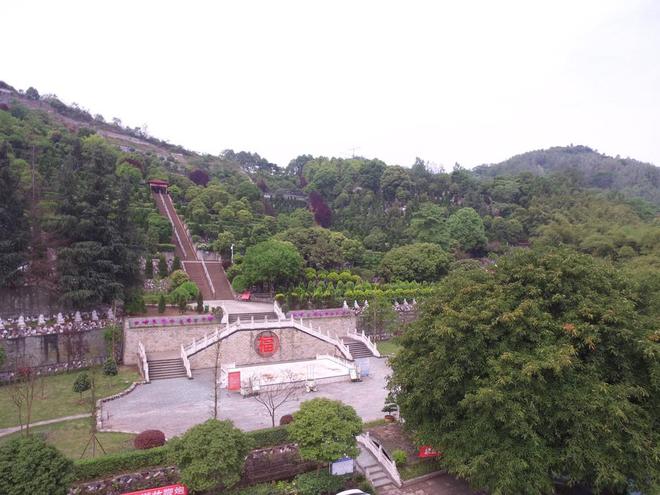 从仙桃殡仪馆馆长落马看殡葬黑幕：人死后竟成“摇钱树”？(图11)