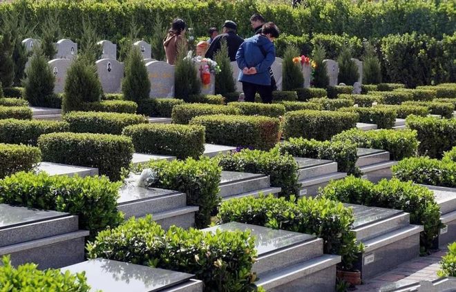 KAIYUN入口：中国最硬的刚需崩了：年轻人开始整顿殡葬业(图2)