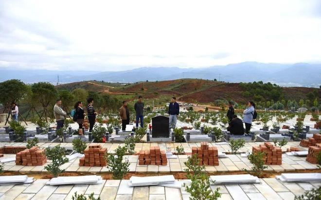 殡葬改革有新调整专家直言：火葬就像烧垃圾为何这么说？(图3)