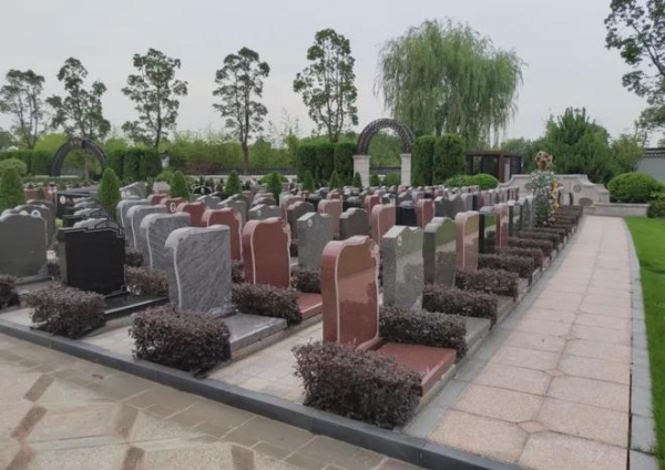 农村丧葬新规来了土葬火葬之争有了答案(图2)