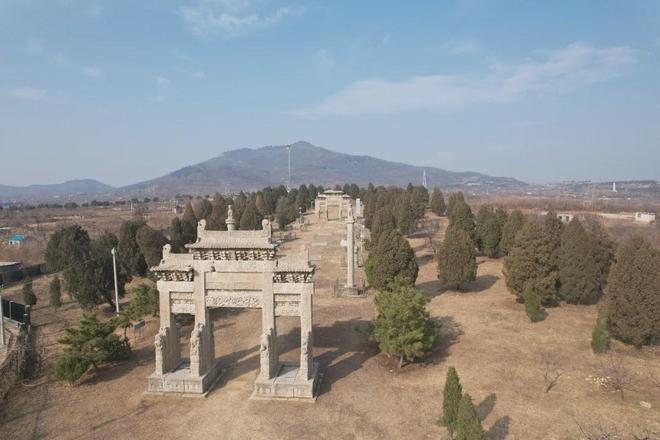 暗访泰山长安陵园：皇家风水烈士陵园当噱头卖活人墓被罚700万(图14)